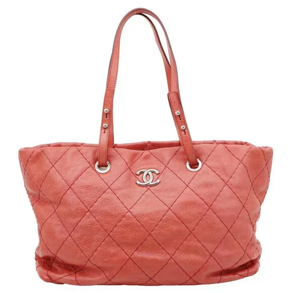 CHANEL | Bags | Chanel On The Road Large Glazed Quilted Calfskin